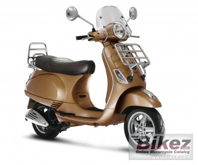 2011 Vespa LX 125 i.e. photo